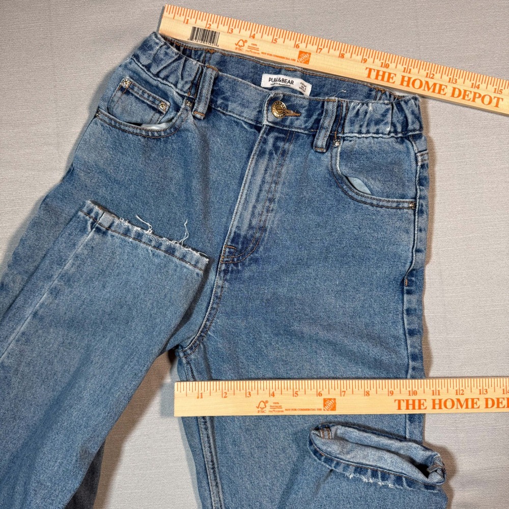 Pull&Bear High Waisted Distressed Mom Jeans Medium Wash Denim US 2 EUR 34
